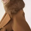 Abrigo corto de lana suave con doble botonadura y diseño cuadrado Abrigo corto de lana suave con doble botonadura y diseño cuadrado