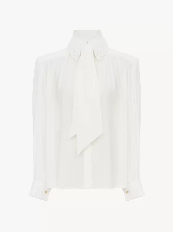 Blusa fruncida con lazo en crepé de China y encaje Blusa fruncida con lazo en crepé de China y encaje