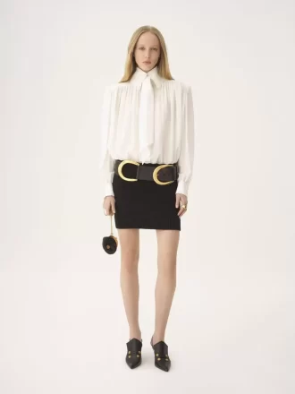 Blusa fruncida con lazo en crepé de China y encaje Blusa fruncida con lazo en crepé de China y encaje