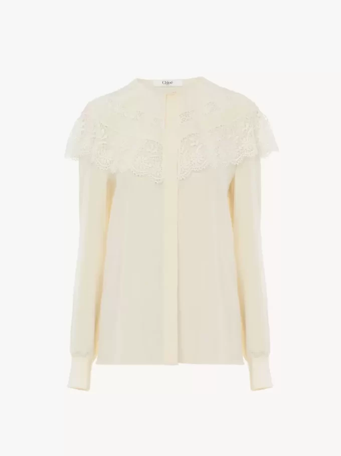 Blusa fruncida en crepé de China y encaje Blusa fruncida en crepé de China y encaje