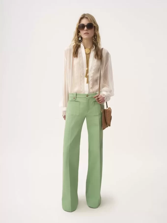 Blusa fruncida en muselina de seda y encaje Blusa fruncida en muselina de seda y encaje