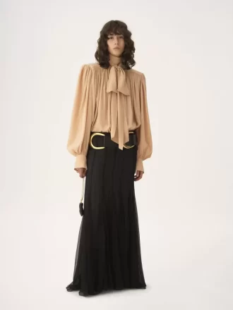 Blusa lavallière fruncida de gran tamaño en crepé de China Blusa lavallière fruncida de gran tamaño en crepé de China