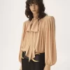 Blusa lavallière fruncida de gran tamaño en crepé de China Blusa lavallière fruncida de gran tamaño en crepé de China