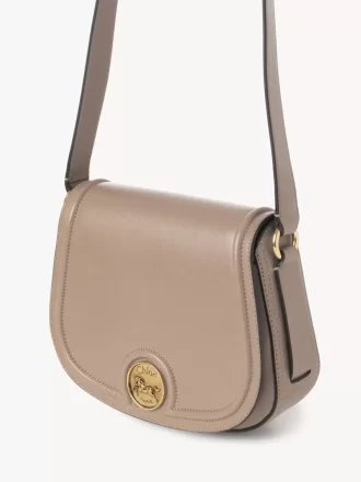 Bolsa de sillín Horse Medal en piel granulada Bolsa de sillín Horse Medal en piel granulada