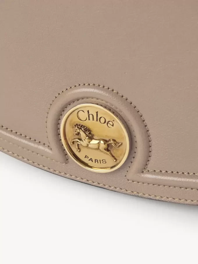 Bolsa de sillín Horse Medal en piel granulada Bolsa de sillín Horse Medal en piel granulada