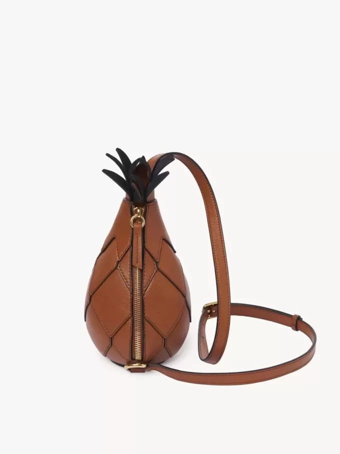 Bolso bandolera de piña en piel granulada Bolso bandolera de piña en piel granulada