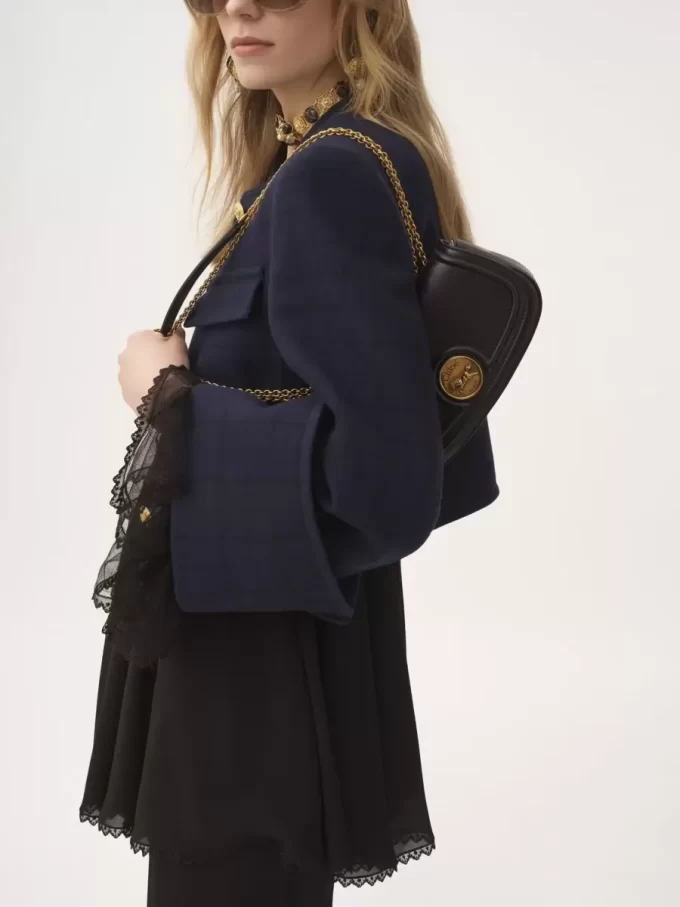 Bolso bandolera Horse Medal en piel granulada Bolso bandolera Horse Medal en piel granulada