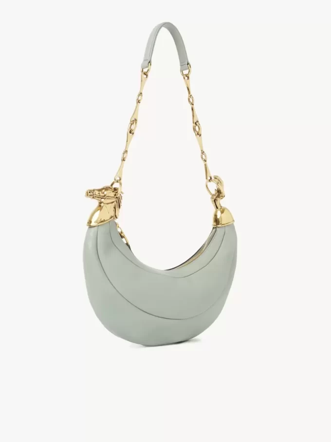 Bolso de hombro Chain Horse en piel granulada Bolso de hombro Chain Horse en piel granulada