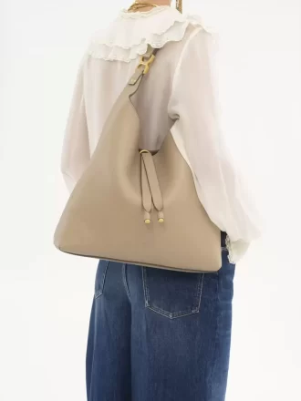 Bolso hobo Marcie en piel granulada Bolso hobo Marcie en piel granulada