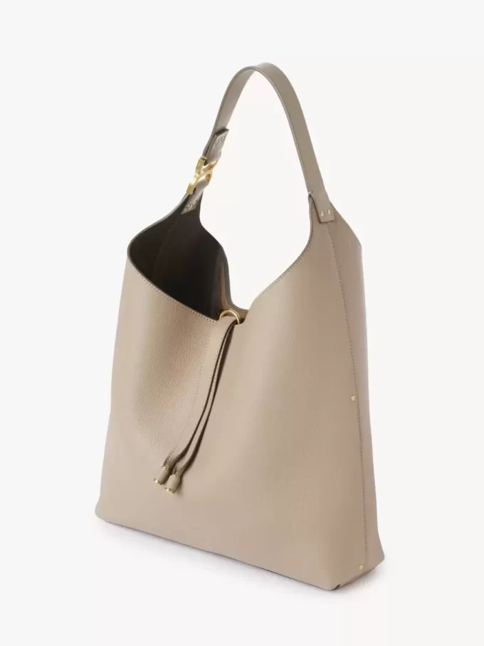 Bolso hobo Marcie en piel granulada Bolso hobo Marcie en piel granulada