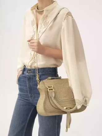 Bolso pequeño Marcie en fibras efecto rafia Bolso pequeño Marcie en fibras efecto rafia