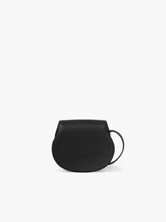 Bolso pequeño Marcie Saddle en piel granulada Bolso pequeño Marcie Saddle en piel granulada