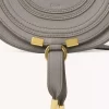 Bolso pequeño Marcie Saddle en piel granulada Bolso pequeño Marcie Saddle en piel granulada