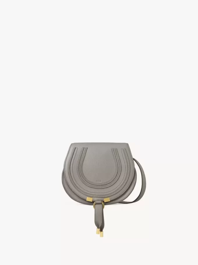 Bolso pequeño Marcie Saddle en piel granulada Bolso pequeño Marcie Saddle en piel granulada
