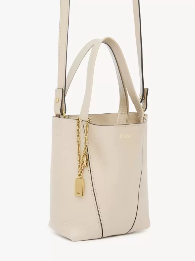 Bolso tote pequeño Chloé Spin de piel granulada Bolso tote pequeño Chloé Spin de piel granulada