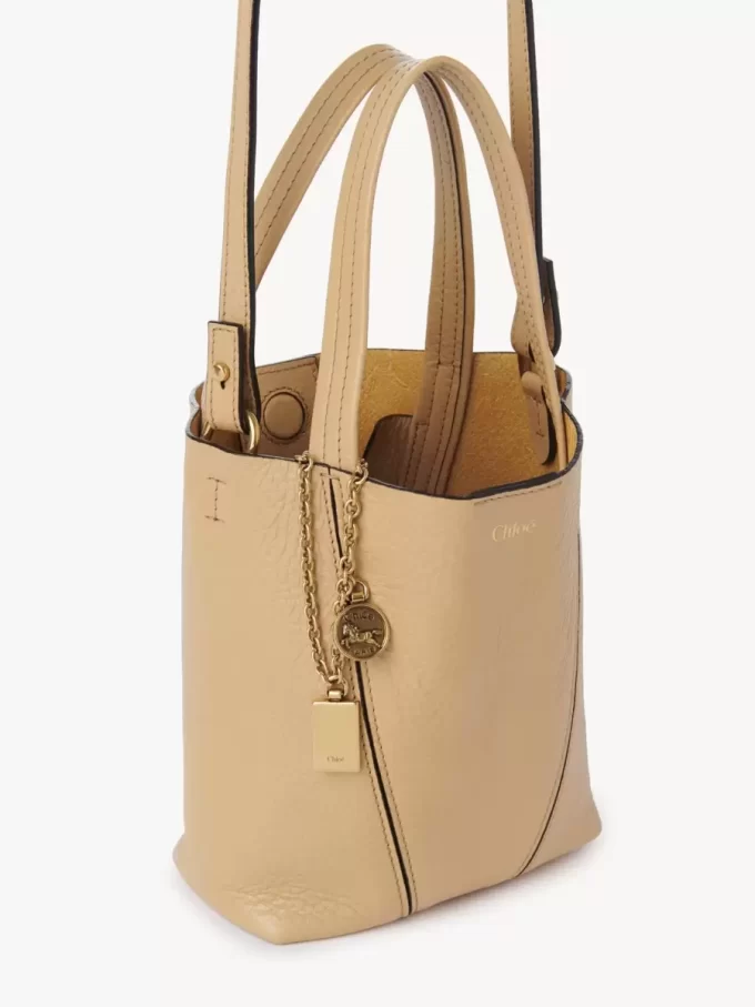 Bolso tote pequeño Chloé Spin de piel granulada Bolso tote pequeño Chloé Spin de piel granulada