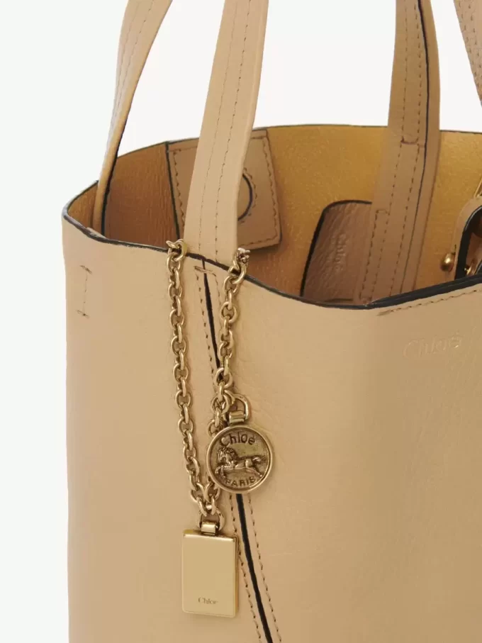 Bolso tote pequeño Chloé Spin de piel granulada Bolso tote pequeño Chloé Spin de piel granulada