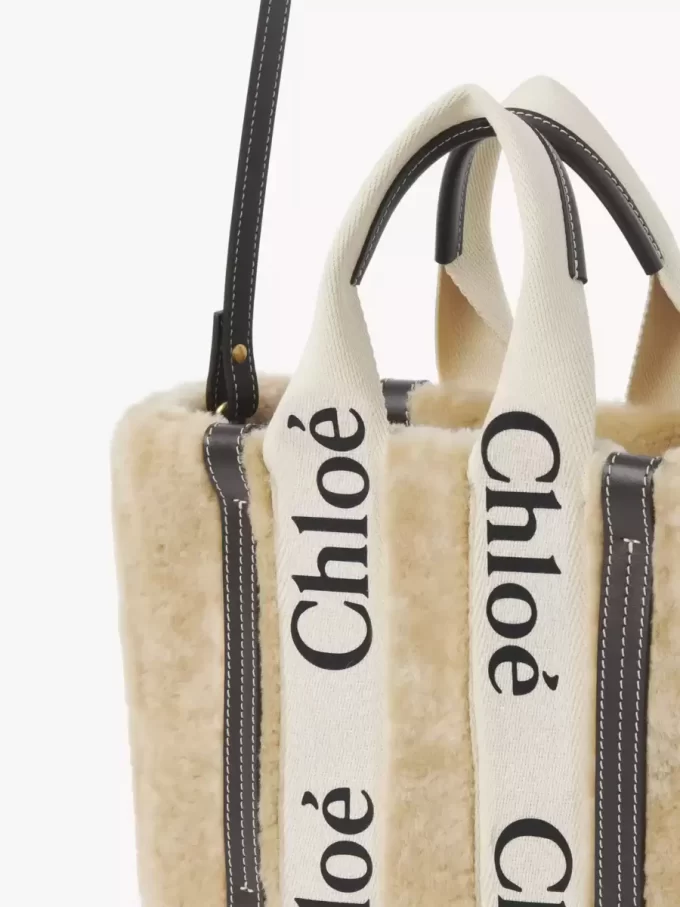 Bolso tote pequeño Woody de piel de oveja Bolso tote pequeño Woody de piel de oveja