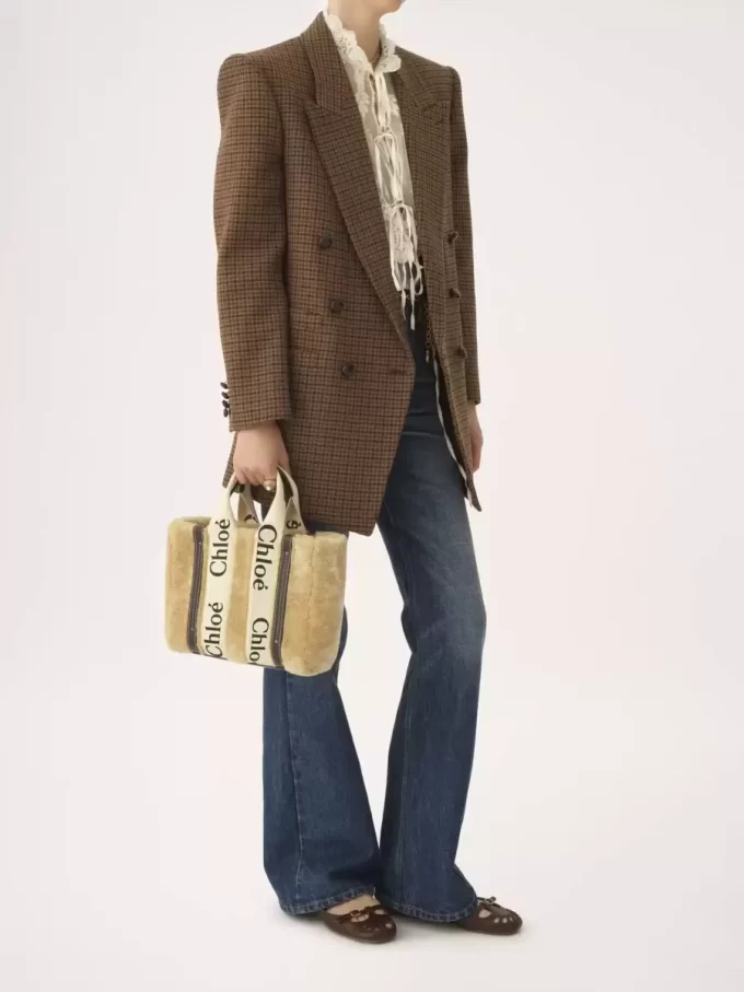 Bolso tote pequeño Woody de piel de oveja Bolso tote pequeño Woody de piel de oveja