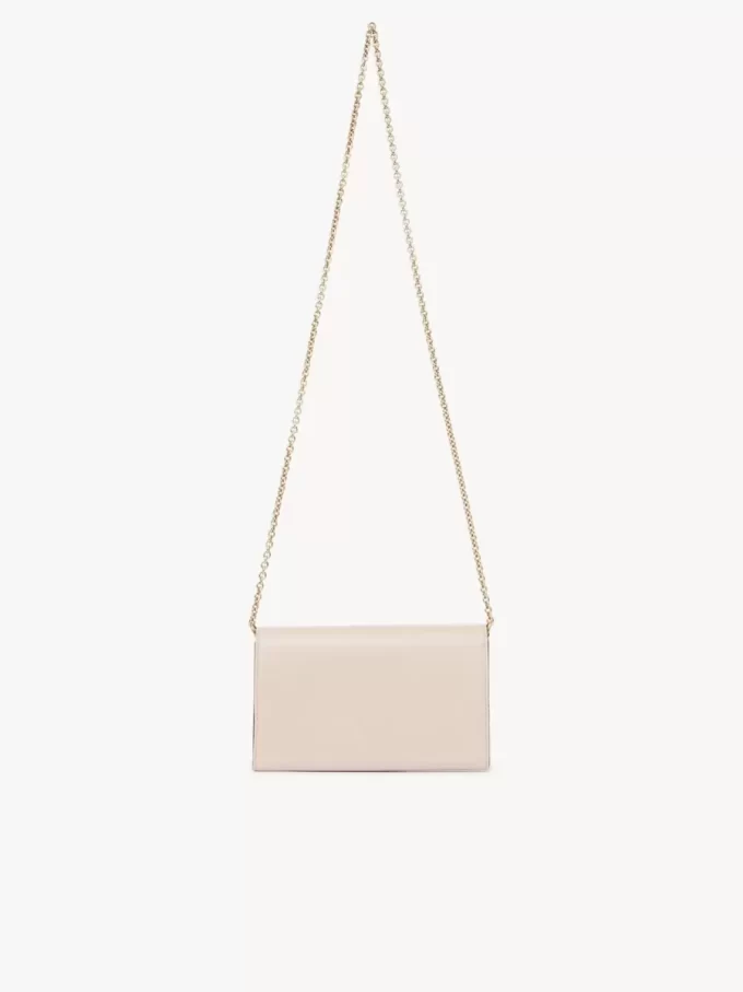 Cartera con solapa y cadena Chloé Iconic en piel brillante Cartera con solapa y cadena Chloé Iconic en piel brillante