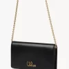 Cartera con solapa y cadena Chloé Iconic en piel brillante Cartera con solapa y cadena Chloé Iconic en piel brillante