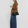 El bolso de hombro 99 en piel efecto cocodrilo El bolso de hombro 99 en piel efecto cocodrilo