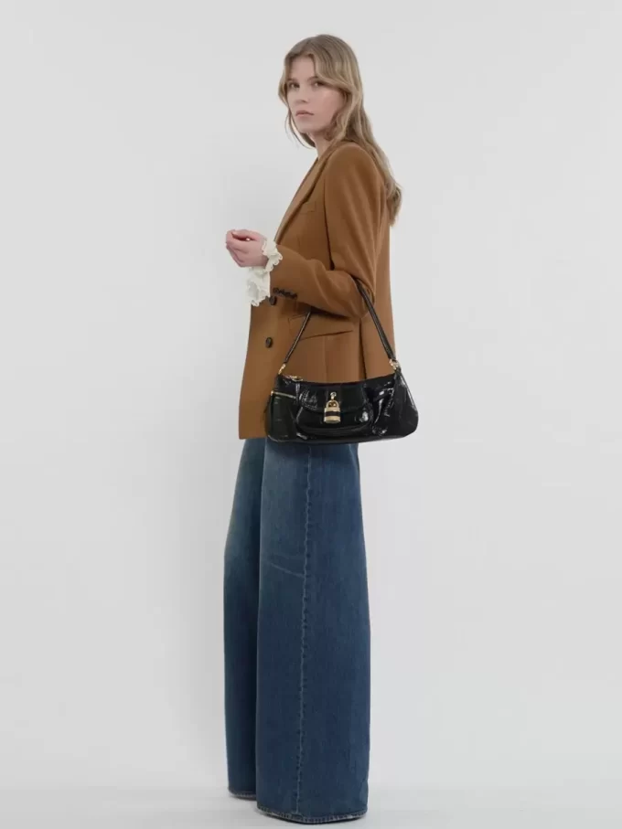 El bolso de hombro 99 en piel efecto cocodrilo El bolso de hombro 99 en piel efecto cocodrilo